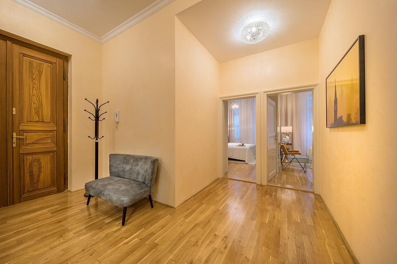 Prague Days - Luxurious Apartments Lesser Town Exterior photo