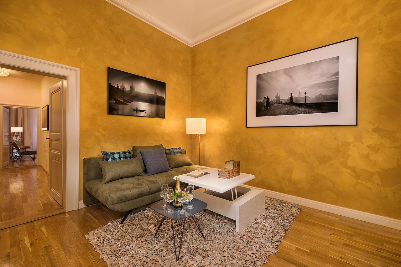 Prague Days - Luxurious Apartments Lesser Town Exterior photo